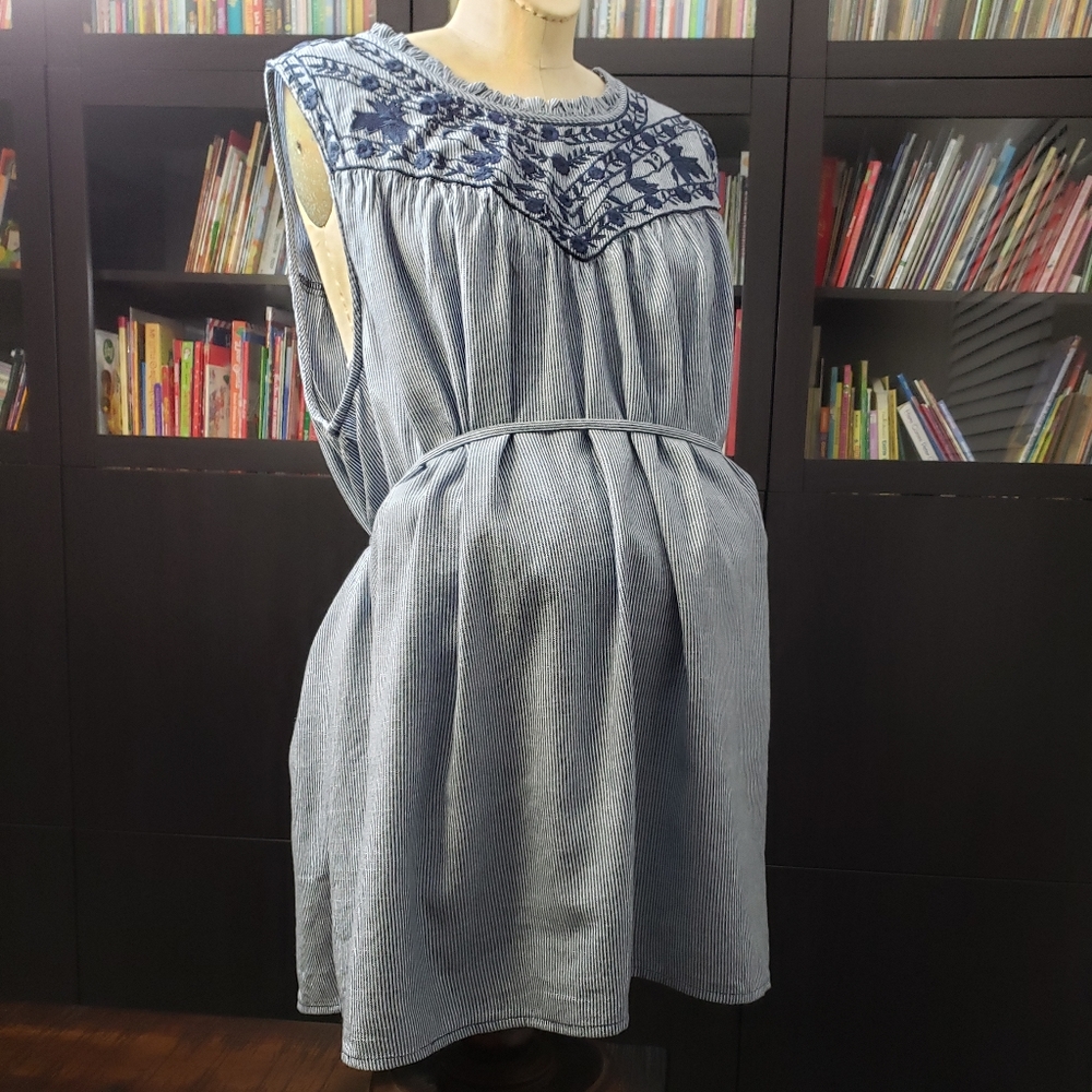 NWOT Motherhood Maternity Embroidered Shirt